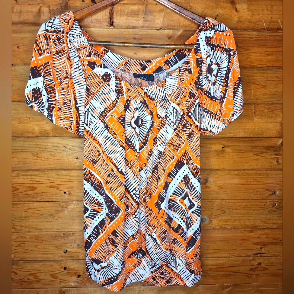 ❤️ 3/$30 AGB Vibrant Orange Patterned Women's Top Short Sleeve Size M